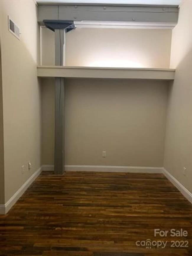 Building Photo - 109 N Hayne St