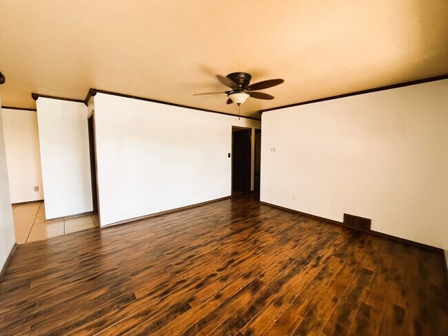 Building Photo - 2117-Sw77 SW 77th Pl