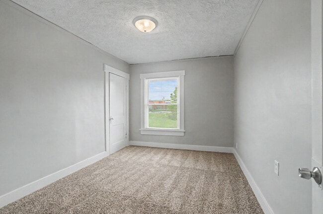 Building Photo - 2600 Wayne Ave