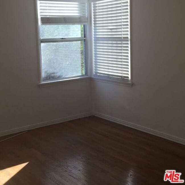 Building Photo - 5245 Maymont Dr