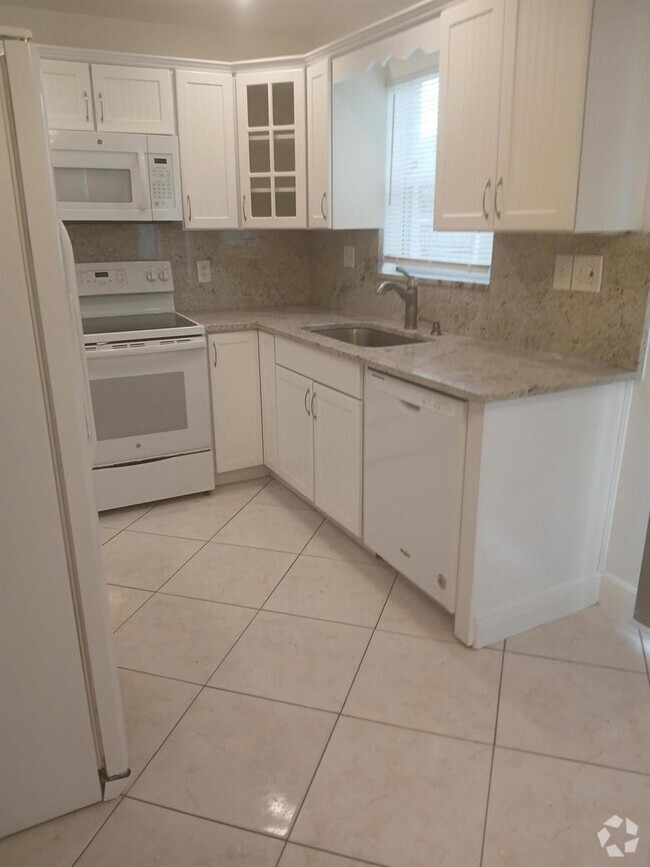 Building Photo - 4289 S Mary Cir
