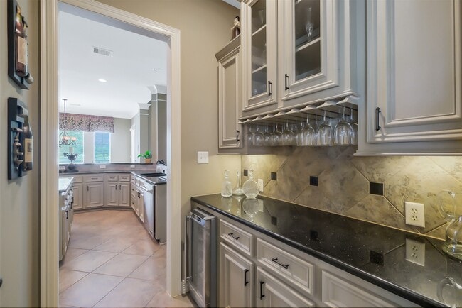 Building Photo - 2603 Little Lake Ct