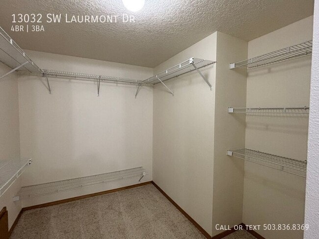 Building Photo - 13032 SW Laurmont Dr
