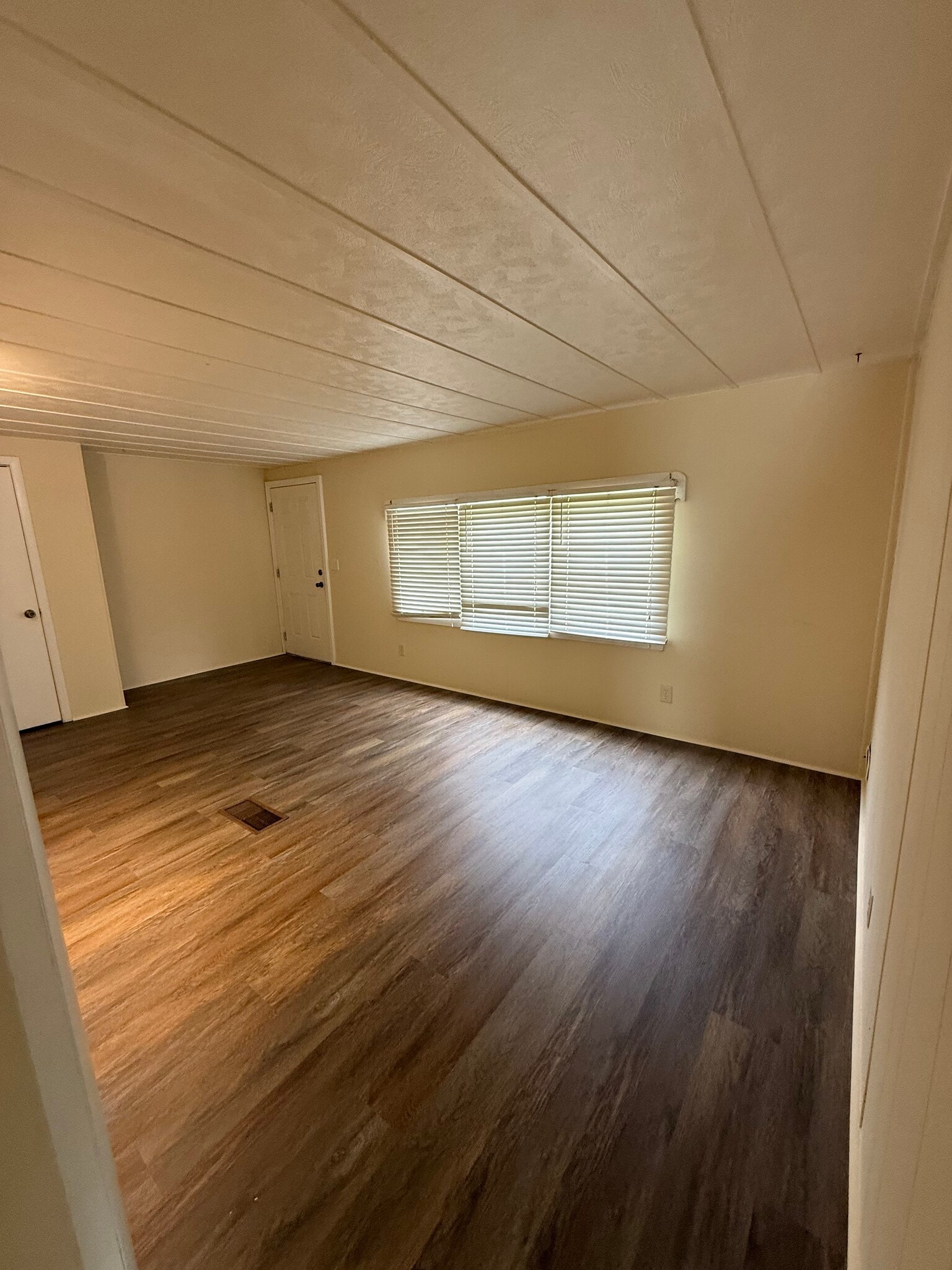 Building Photo - 3122 Moody Ave