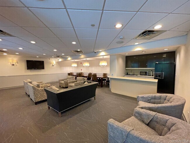 Building Photo - 50 E Hartsdale Ave