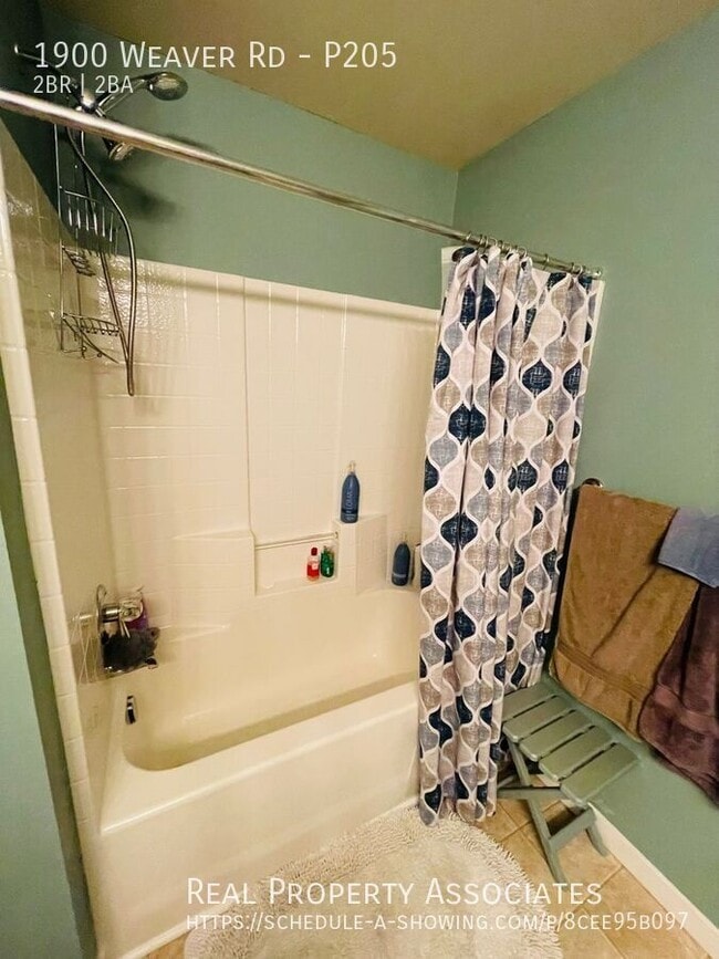 Building Photo - 1900 Weaver Rd