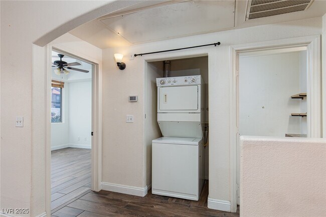 Building Photo - 4960 Harrison Dr