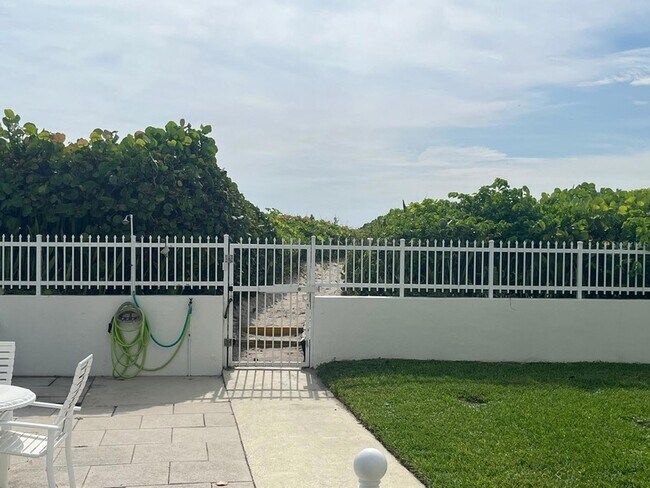 Building Photo - 3600 N Ocean Dr
