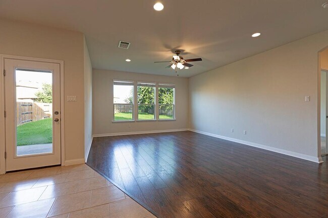 Building Photo - 3504 De Torres Cir