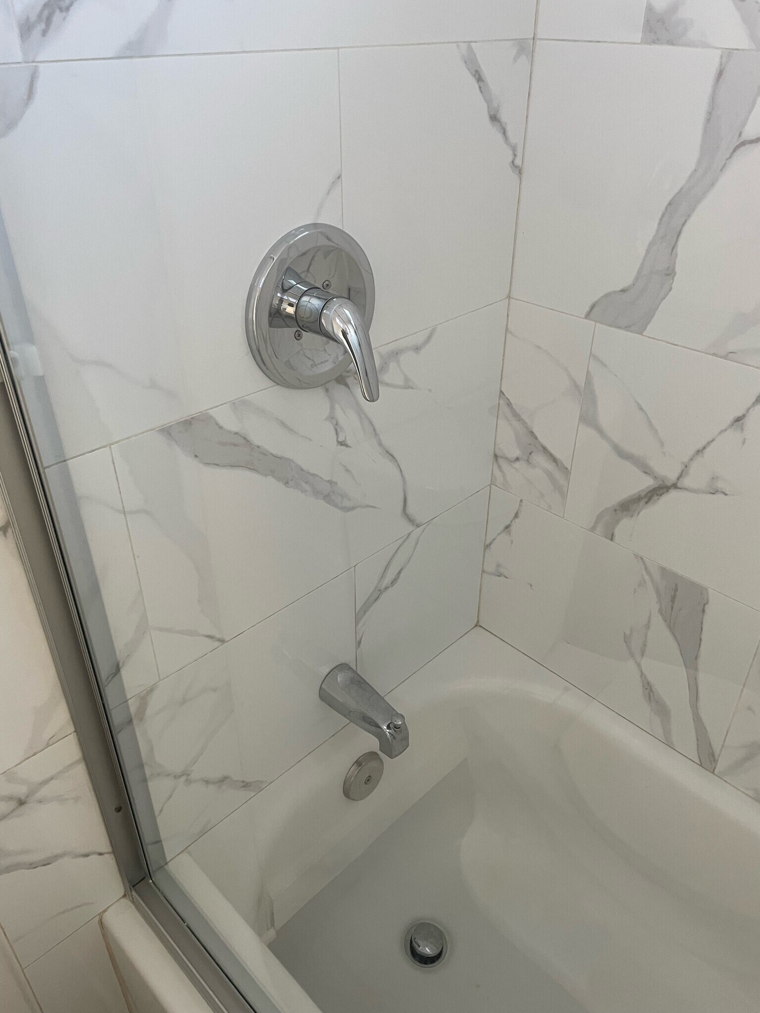 Building Photo - 265 E 69th Way