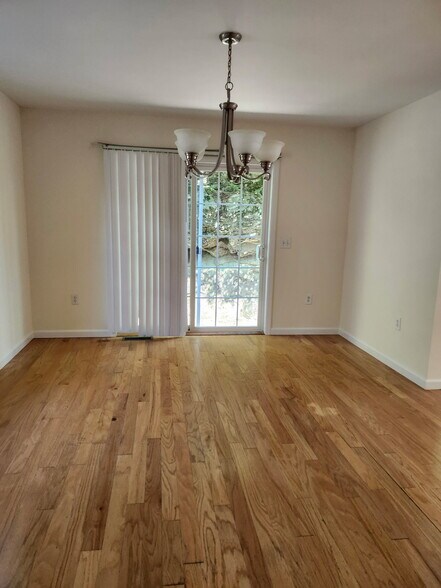 Building Photo - 126 Nethermont Ave