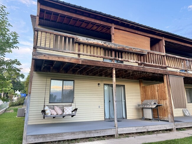 Building Photo - 7426 S 700 E