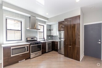 Building Photo - Luxury 1 Bed Apartment on Quiet Bucktown S...