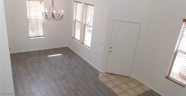 Building Photo - 1200 Valerio Ln