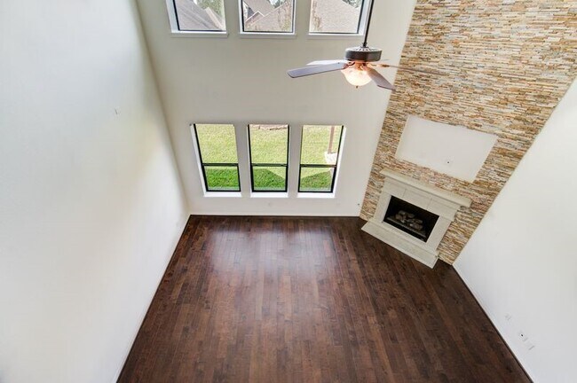 Building Photo - 9210 Monarch Mist Ln