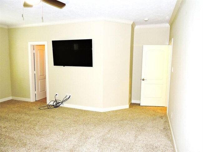 Building Photo - 14 Sweetwater Ct