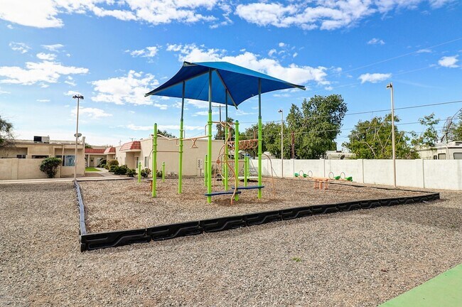 Building Photo - 17032 N 16th Dr