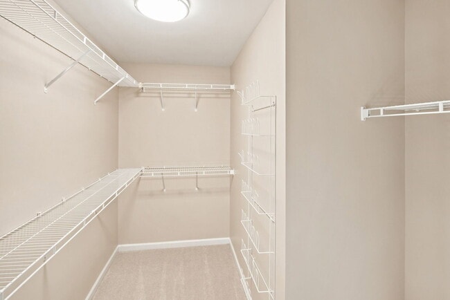 Building Photo - 404 Willott Square Dr