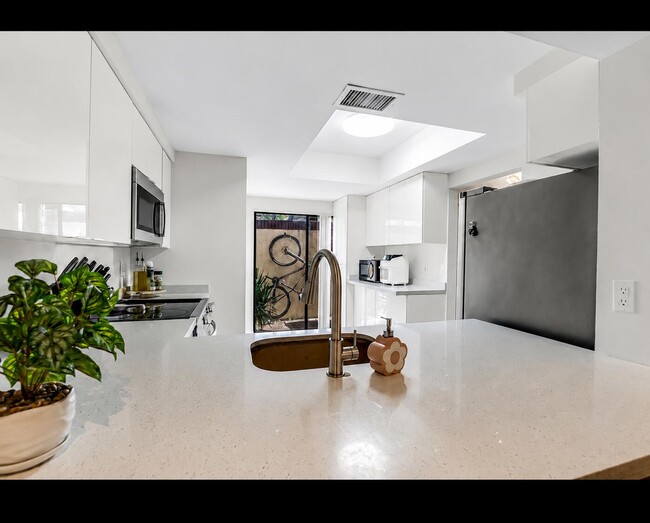 Building Photo - 8858 NW 48th St
