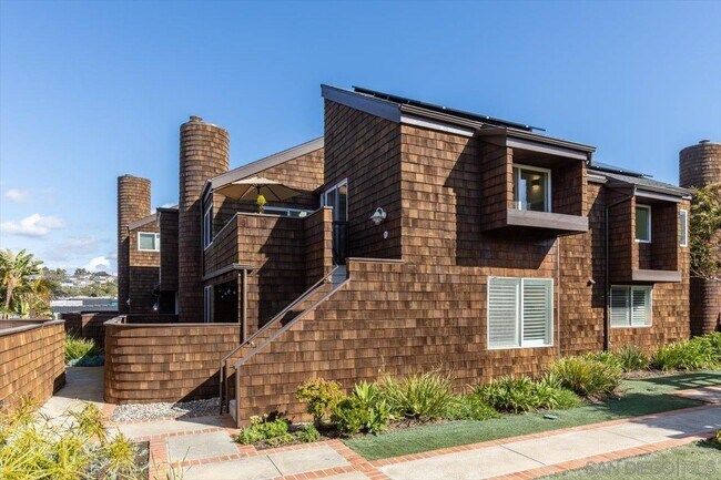 Building Photo - 325 S Sierra Ave