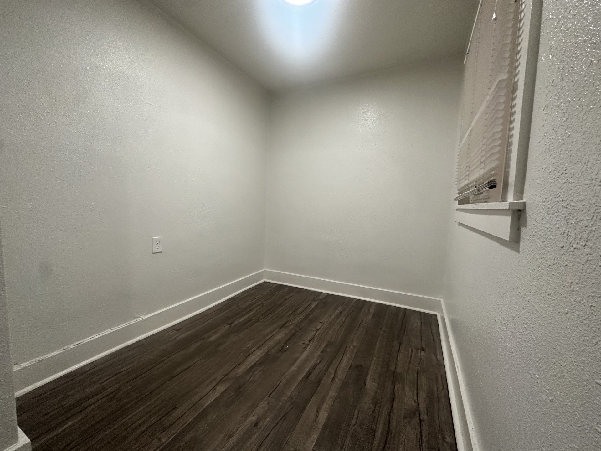 Building Photo - 614 E 600 S