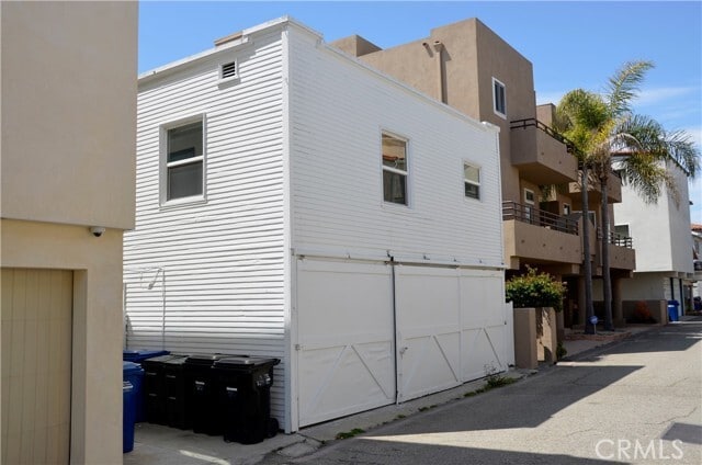 Building Photo - 830 Monterey Blvd