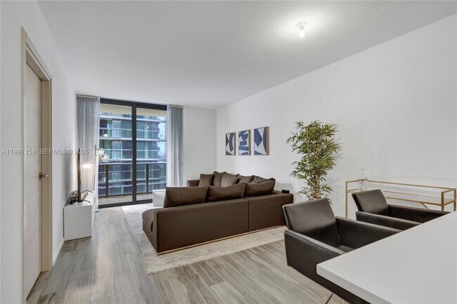 Building Photo - 801 S Miami Ave