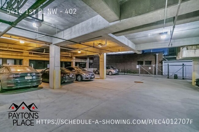 Building Photo - Spacious Condo with Parking