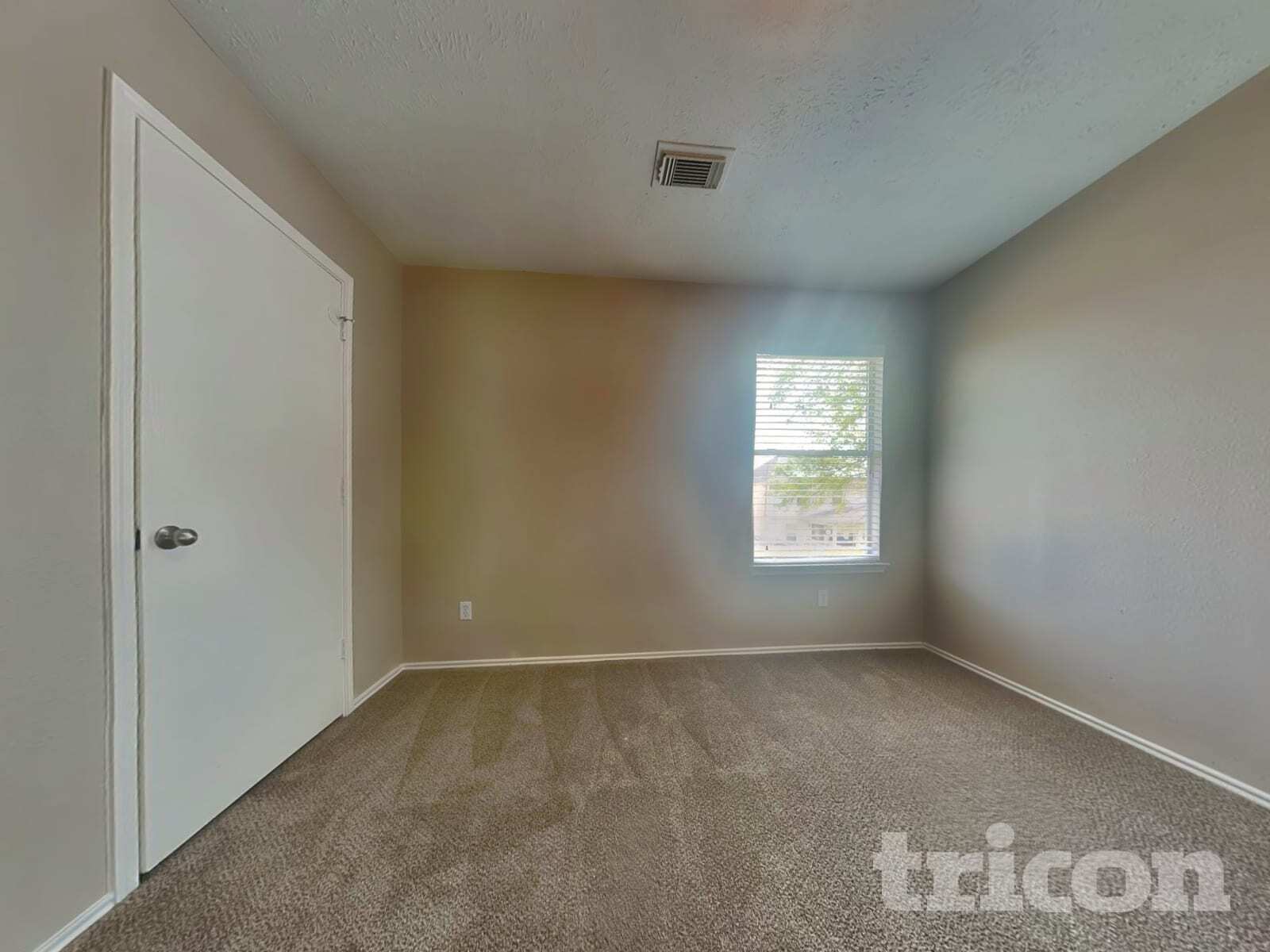 Building Photo - 16783 Fallen Timbers Dr