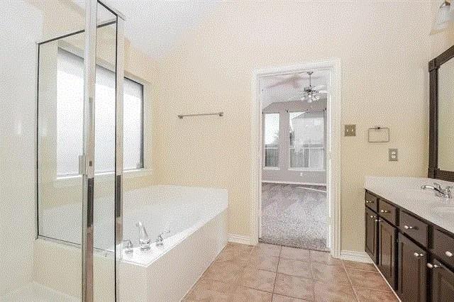 Building Photo - 1027 Fair Oaks Dr