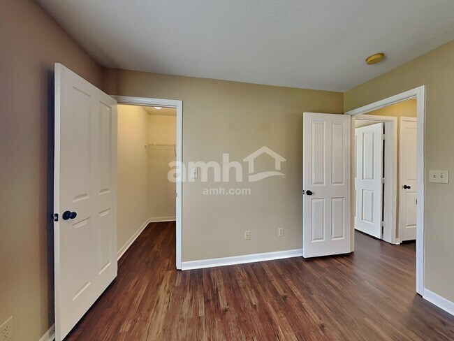 Building Photo - 12654 Walney Ct