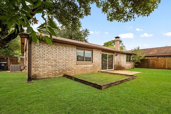 Building Photo - 22723 Braken Carter Ln