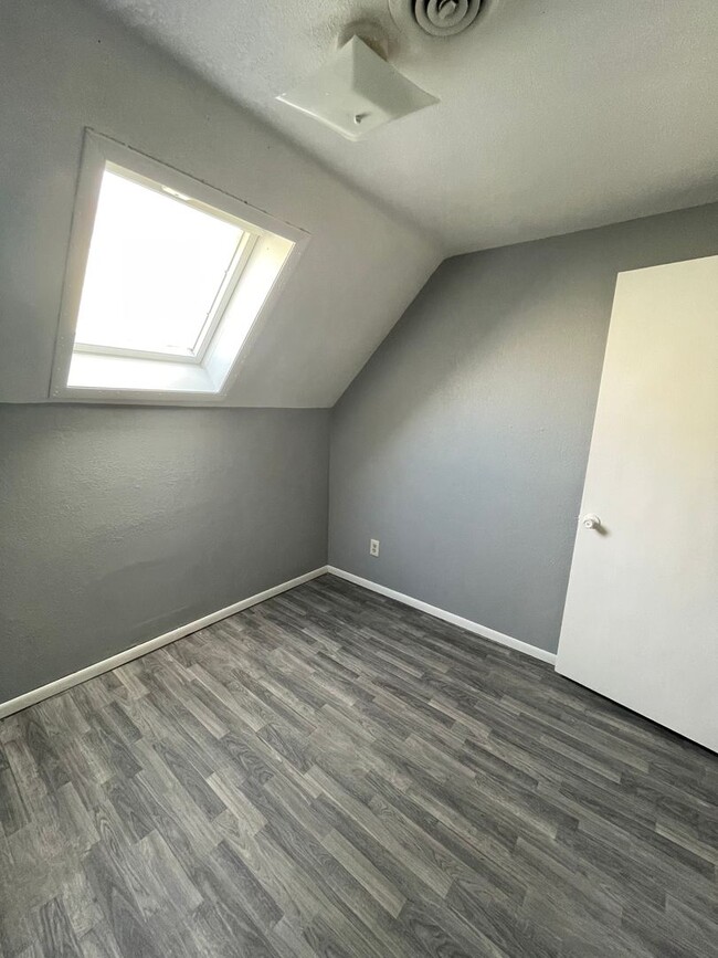 Building Photo - 2567 S 9th Pl
