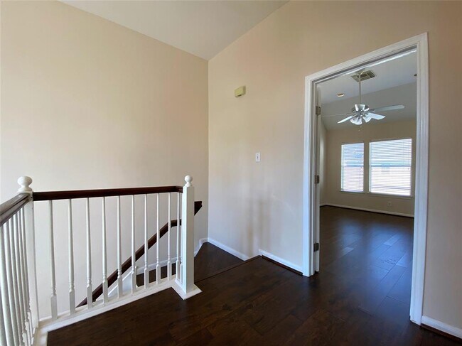 Building Photo - 1420 Missouri St