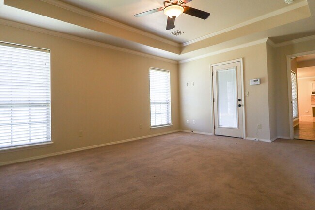 Building Photo - Spacious 4 bedroom 3 bathroom home In Sand Springs