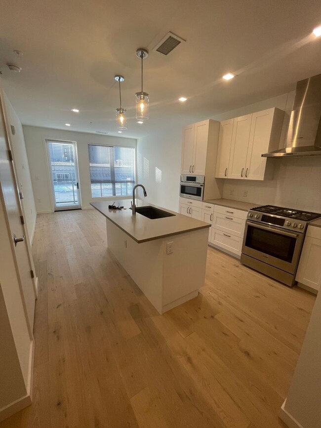 Building Photo - Stylish-Sophisticated-LoHi Living on the "...