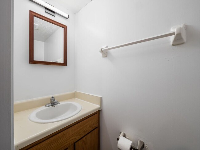 Building Photo - Duke Phillip