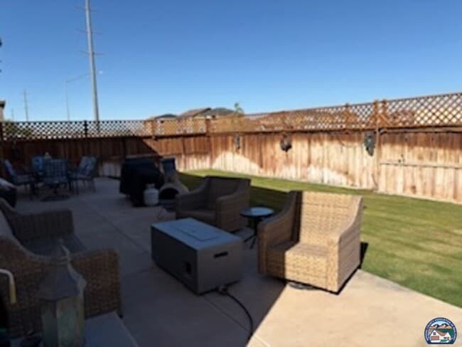 Building Photo - 2306 Alejandro Ave