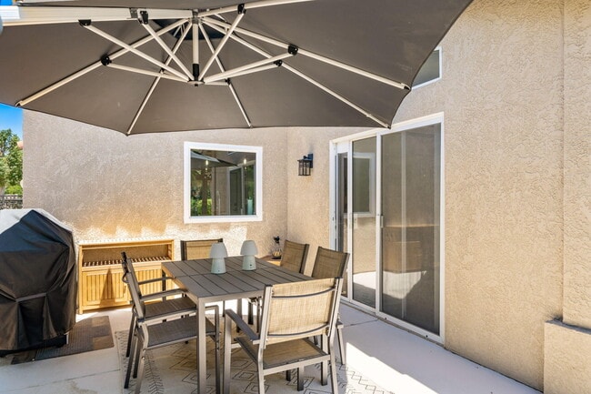 Building Photo - 76941 Coventry Cir