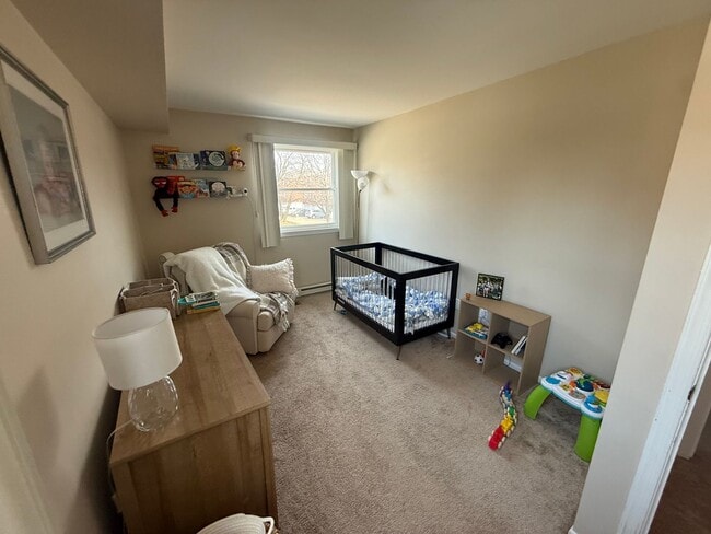 Building Photo - 9153 Ellie Dr