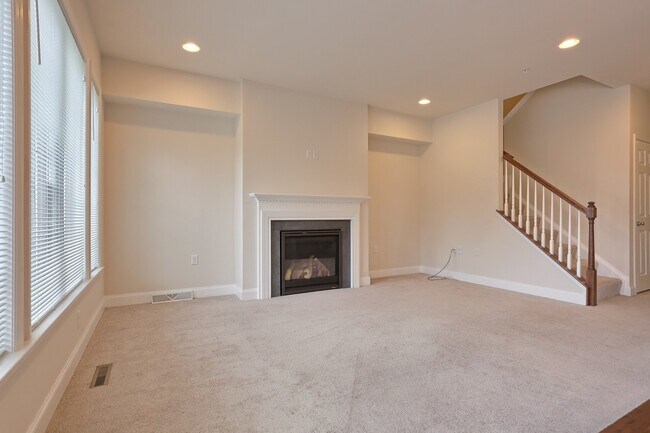 Building Photo - TOWNHOME AVAILABLE IN THE CHARTER HOMES - DEER RUN COMMONS