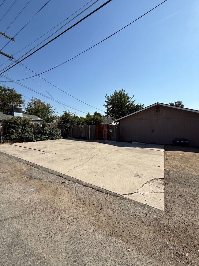 Building Photo - 1940 Quincy St