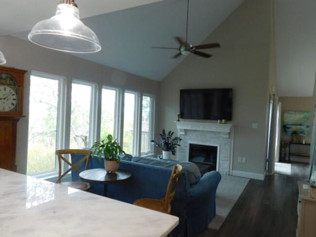 Building Photo - Beautifully Furnished Townhome With Sunset Views