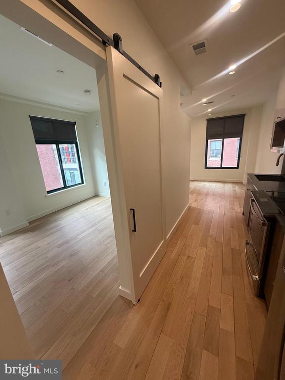 Building Photo - 1128 Walnut St