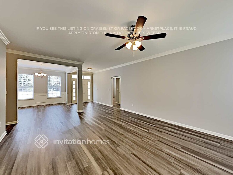 Building Photo - 14643 Eastgrove Dr