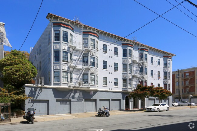 Building Photo - 600 Page St