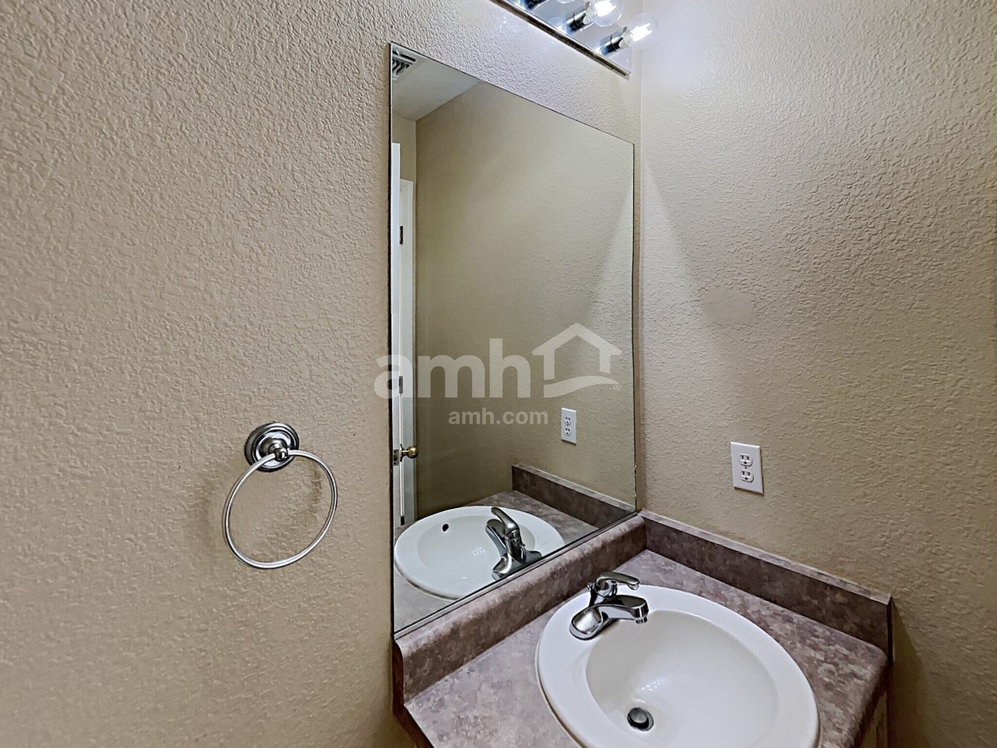 Building Photo - 360 E Atlas Cedar Pl