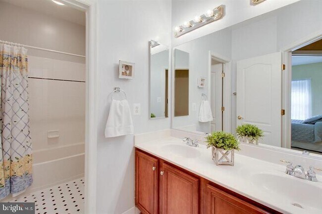 Building Photo - 21516 Inman Park Pl