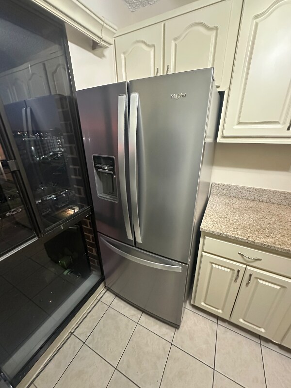 Building Photo - 250 S Reynolds St