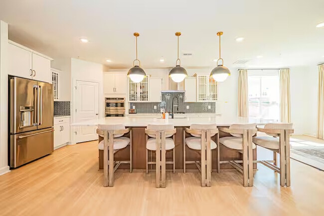 Building Photo - 11610 Glenn Dale Blvd